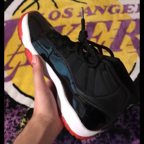 Jordan 11 - Picture 2 of 6